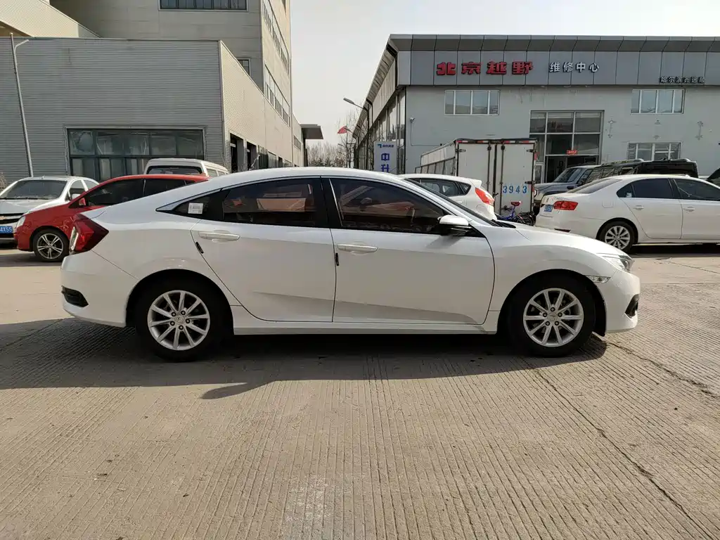 Honda Civic — миниатюра 7