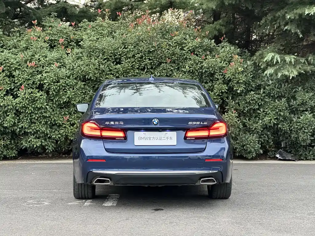 BMW 5 Series 5 2022 535Le Luxury