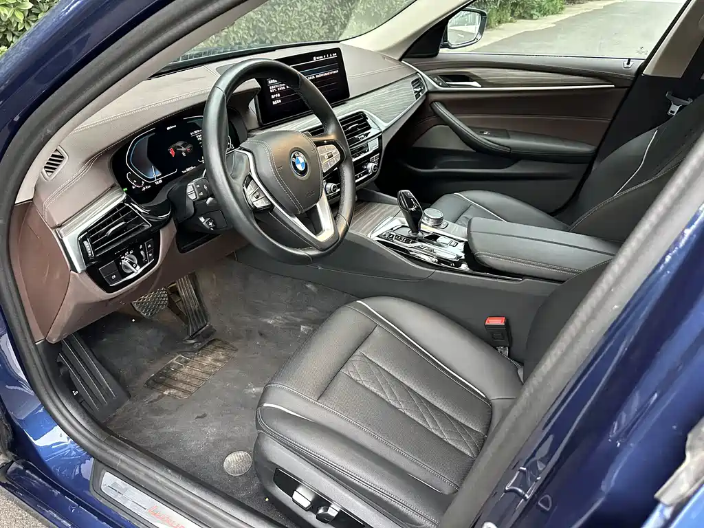 BMW 5 Series 5 2022 535Le Luxury