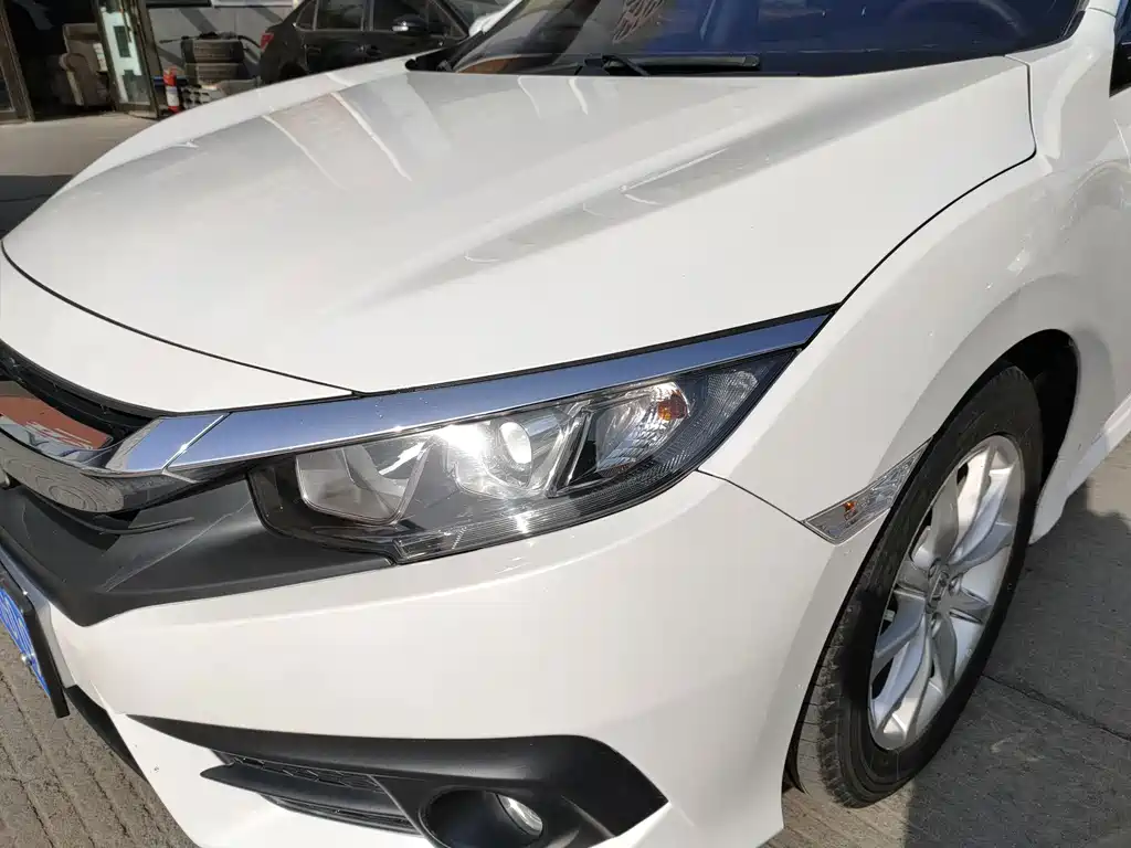 Honda Civic — миниатюра 13