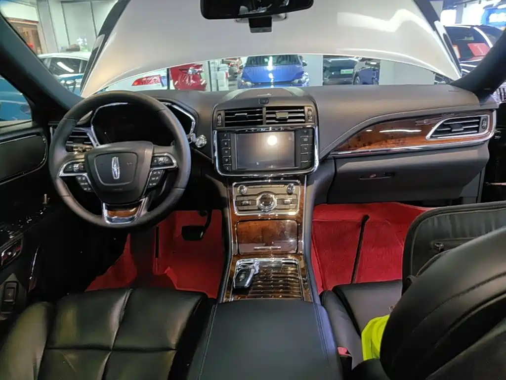 Lincoln Continental — миниатюра 10