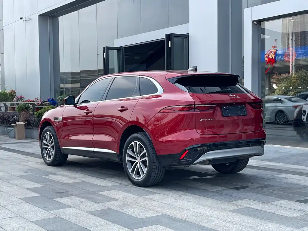 JAGUAR F PACE