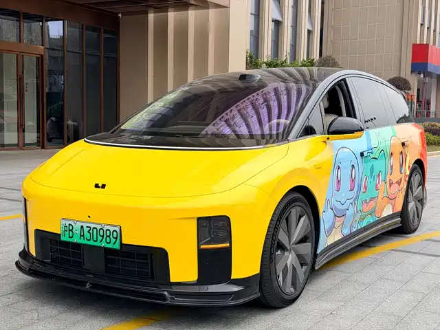 Li Auto IDEAL I8 2025