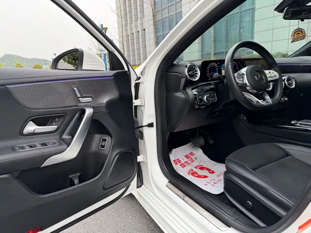 Mercedes-Benz A-Class A 2021 A 200 L Sport Fashion
