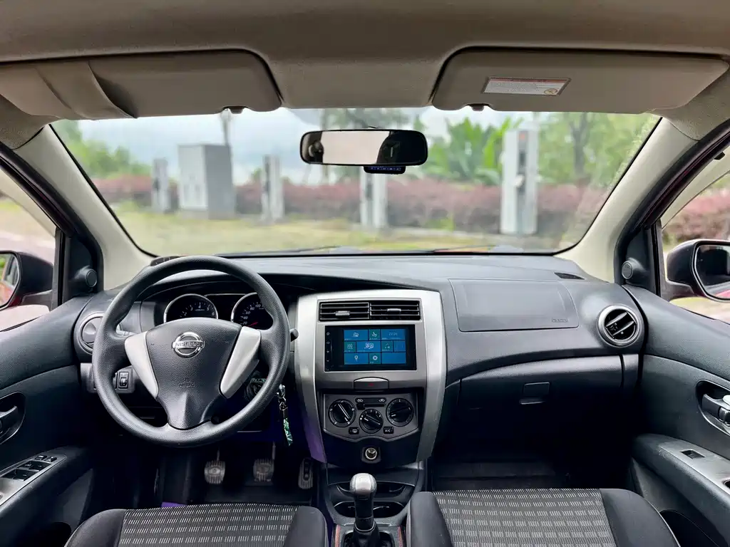 Nissan Livina Dynamic Sharp 1.6XL Manual Comfort Edition, фото 23