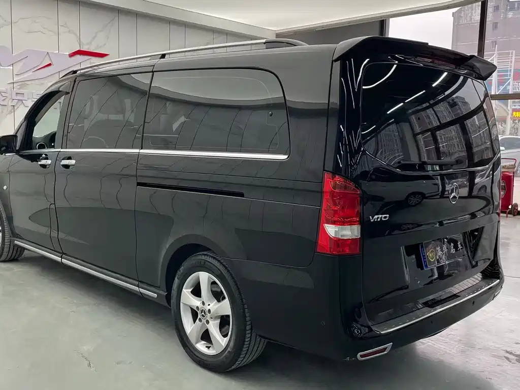 Mercedes-Benz Vito 2018 2.0T Elite 7 мест V