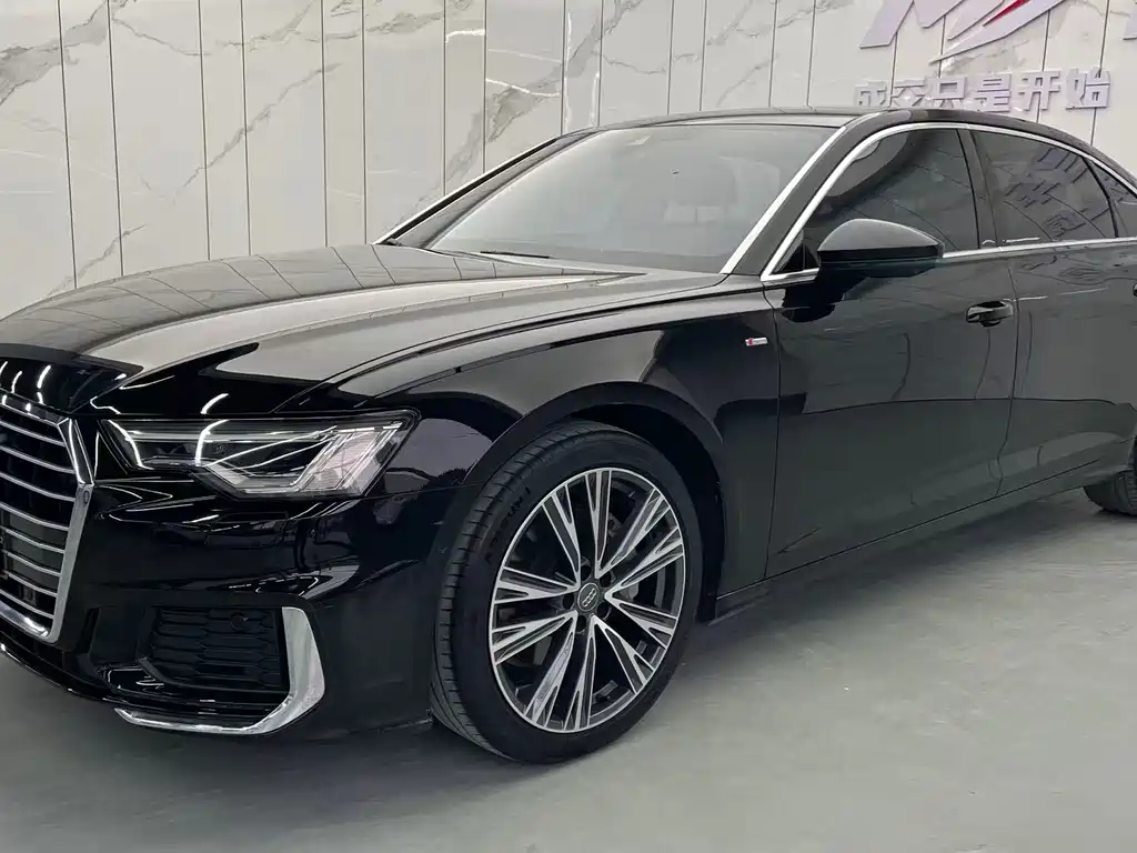 Audi A6L 2022