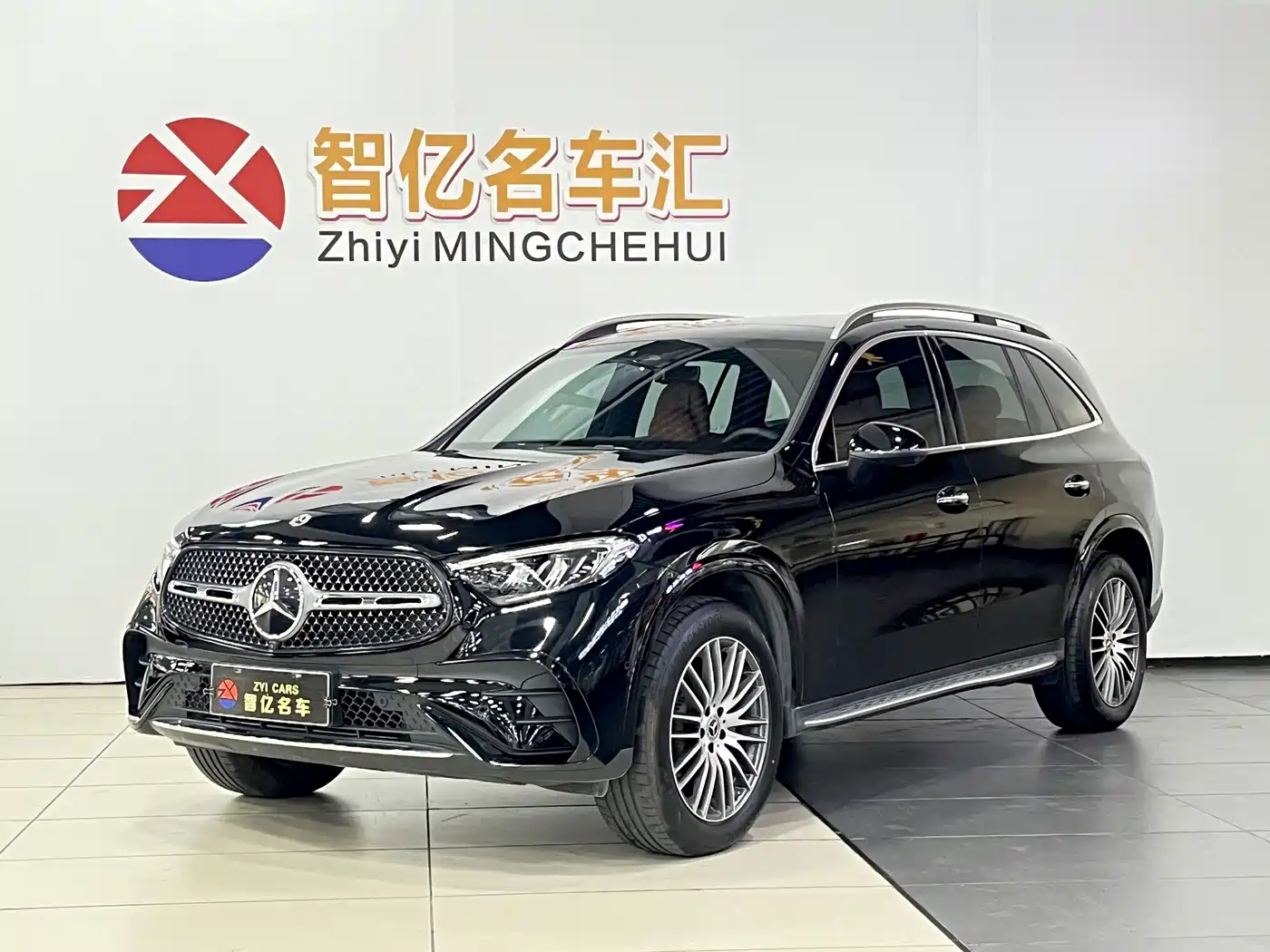 奔驰GLC 2024款 改款 GLC 300 L 4MATIC 动感型 5座 2024