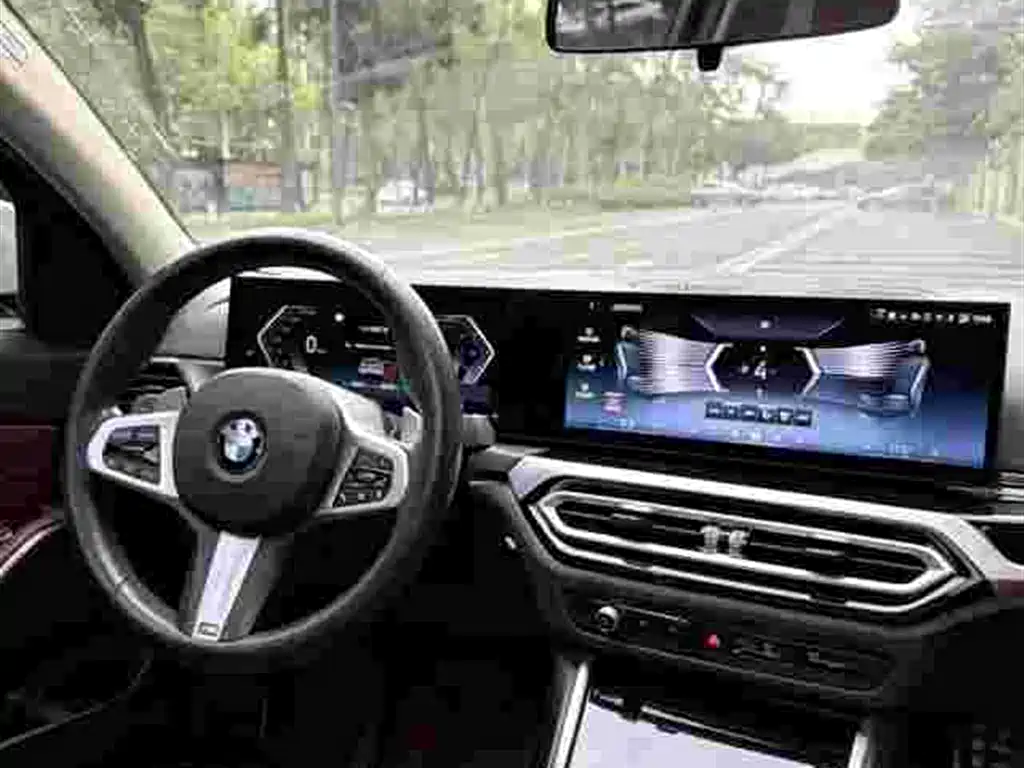 BMW 3 Series — миниатюра 8