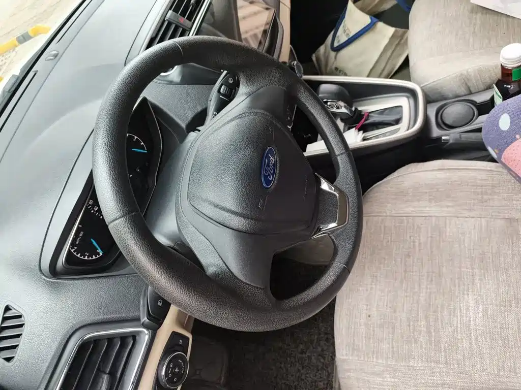 Ford Escort — миниатюра 6