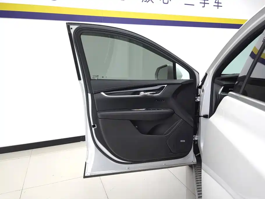 Cadillac XT5 — миниатюра 7