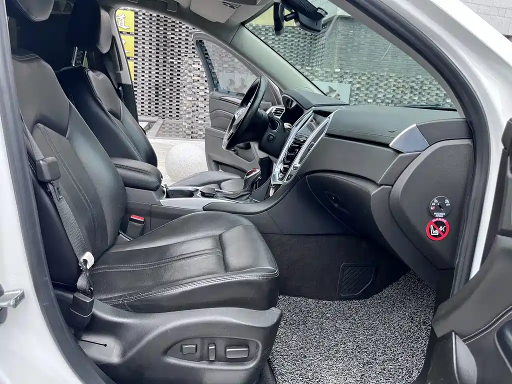 Cadillac SRX — миниатюра 15