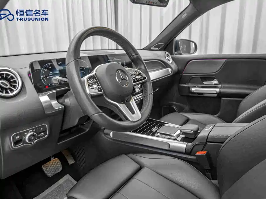 Mercedes-Benz GLB — миниатюра 12