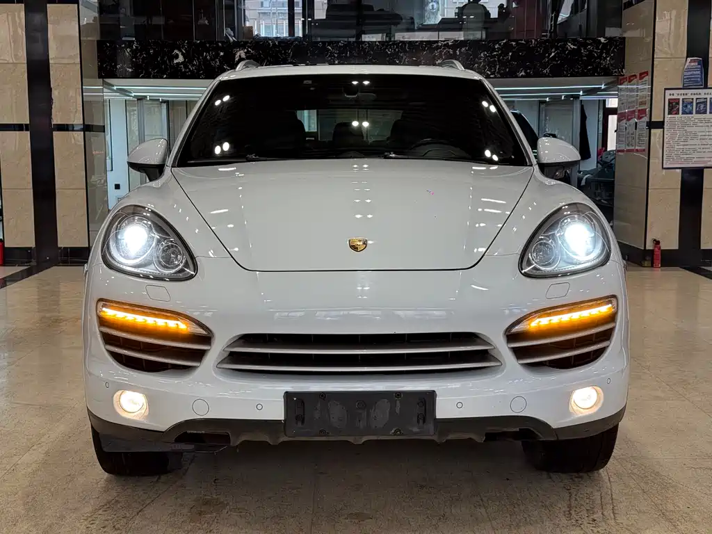 Porsche Cayenne 2014 Cayenne Platinum Edition 3.0T