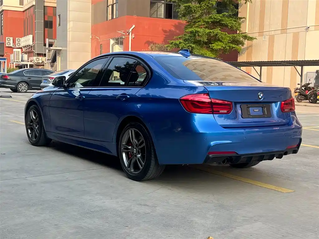 BMW  3 SERIES