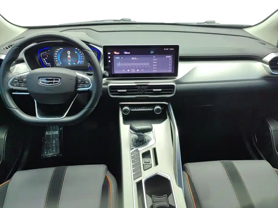 Geely Binyue — миниатюра 12