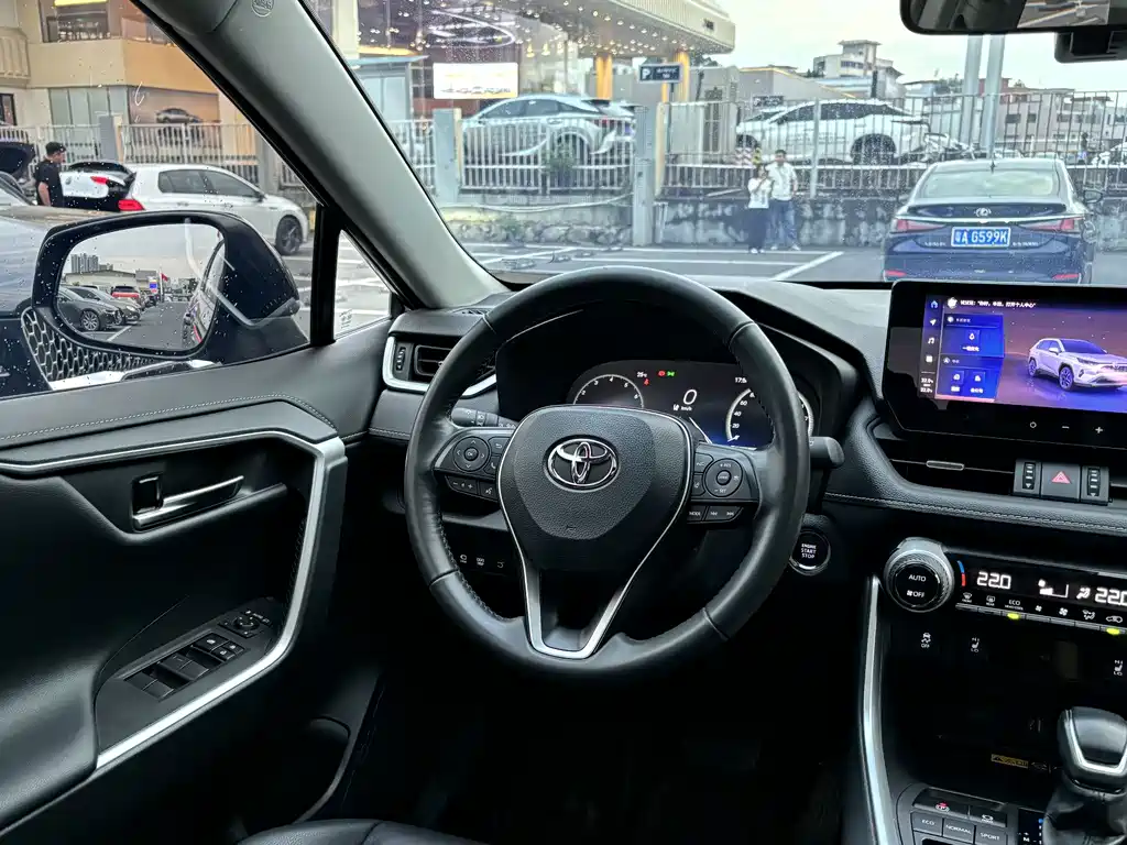 Toyota RAV4 — миниатюра 20