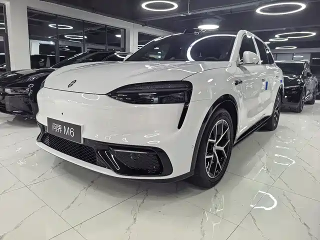 AITO M6