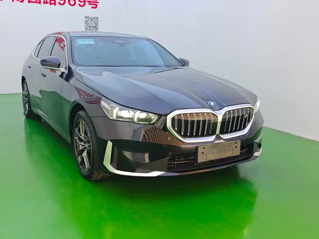 BMW I5