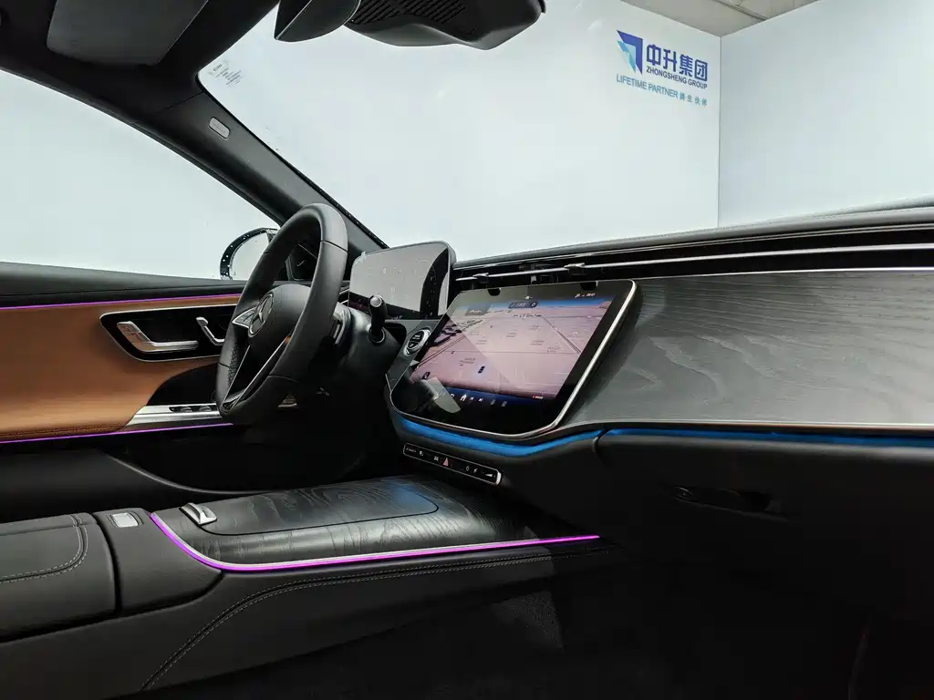 Mercedes-Benz E-Class (Import) — миниатюра 15