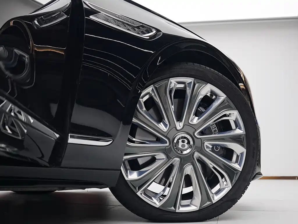 Bentley Flying Spur 2025 4.0T V8 Mulliner