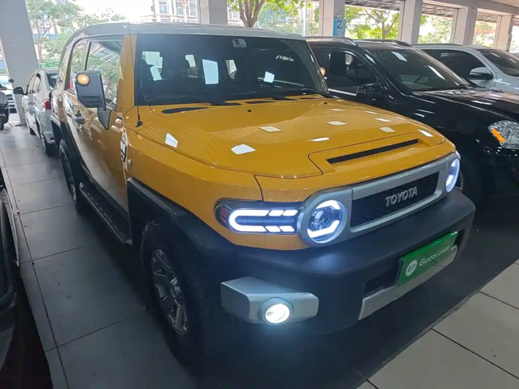 Toyota FJ Cruiser — миниатюра 4