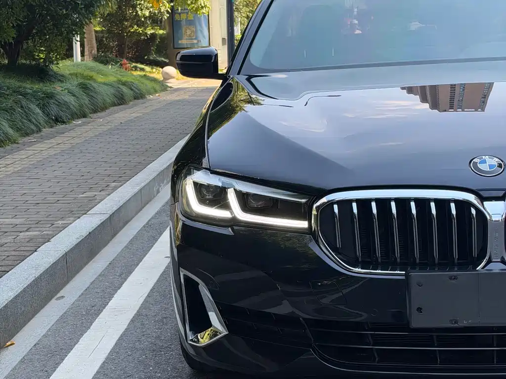 BMW 5 Series — миниатюра 15