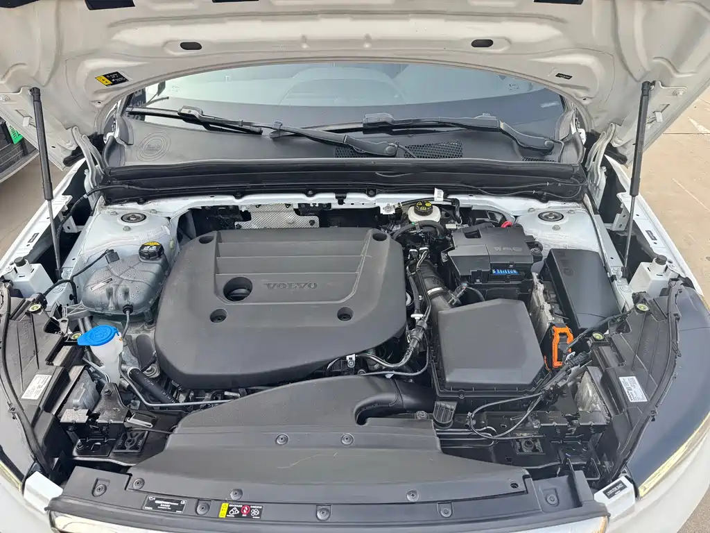 Volvo XC40 — миниатюра 9