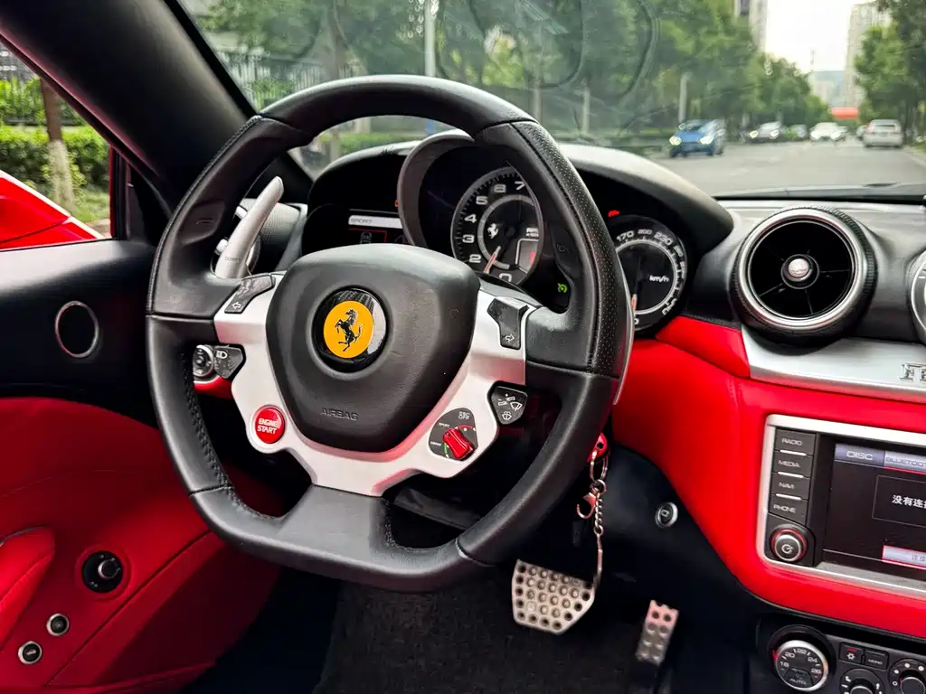 Ferrari California T — миниатюра 4