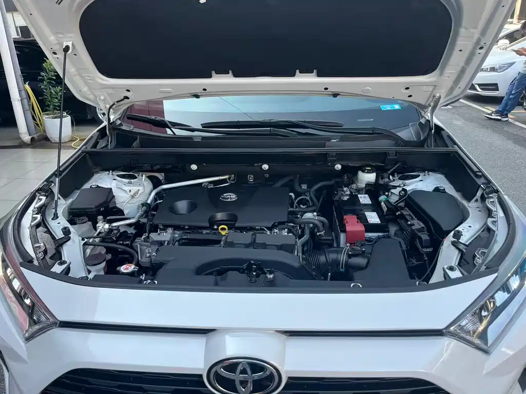Toyota RAV4 — миниатюра 15