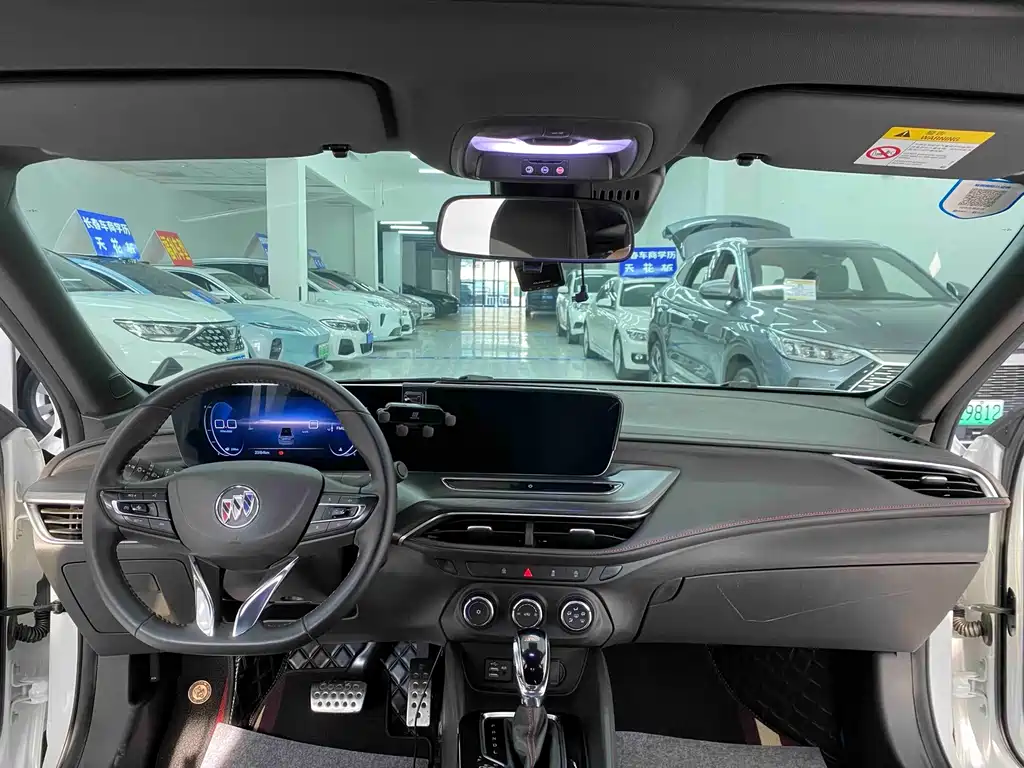 Buick Verano — миниатюра 12