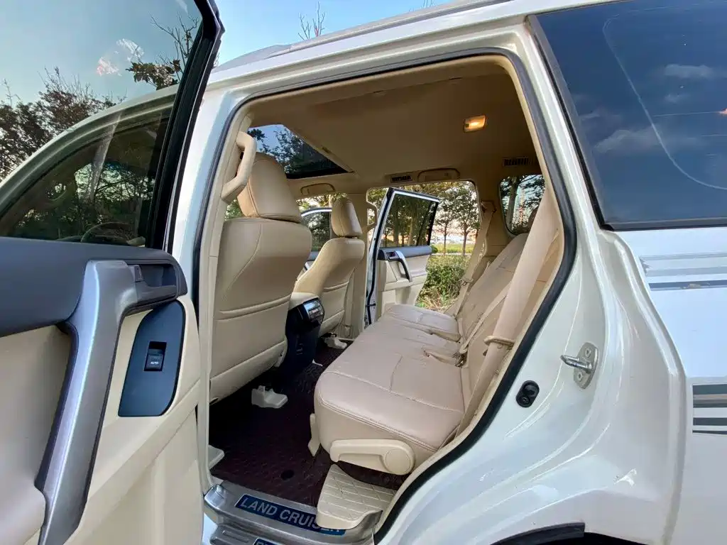 Toyota Prado (Import) — миниатюра 7