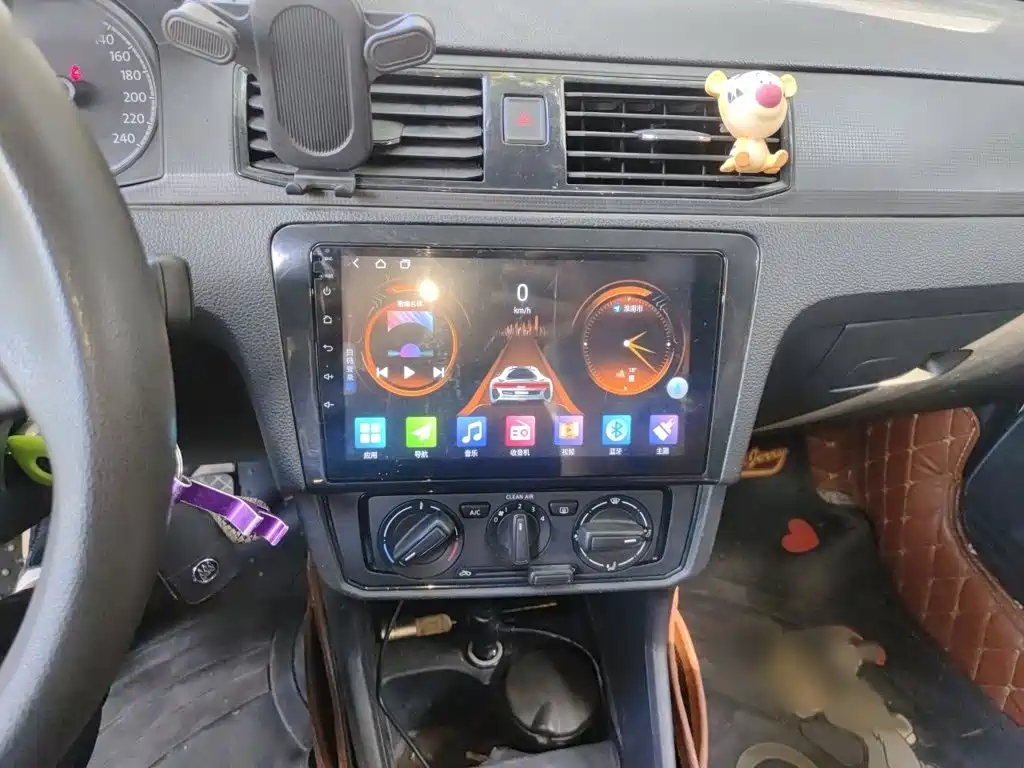 Volkswagen Santana — миниатюра 6