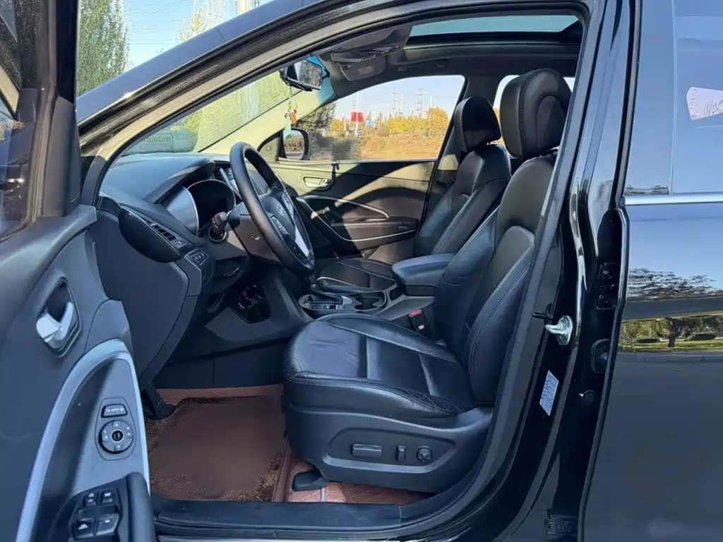 Hyundai Santa Fe — миниатюра 8