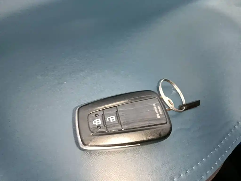 Toyota IZOA — миниатюра 9
