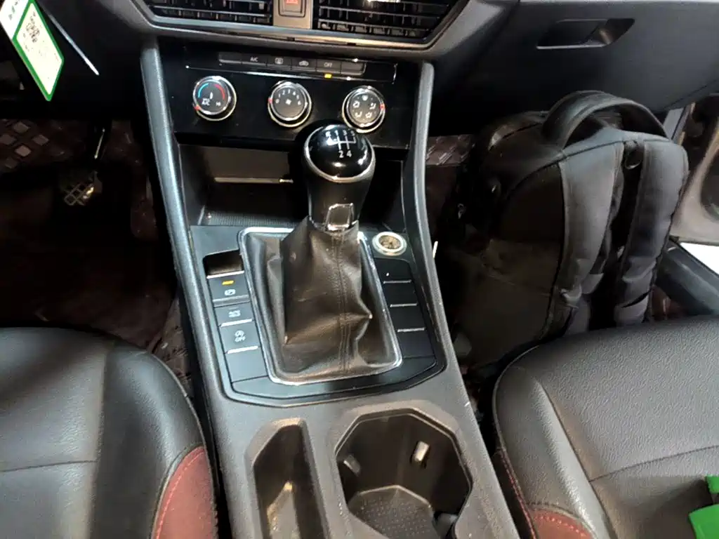 Volkswagen Bora — миниатюра 14