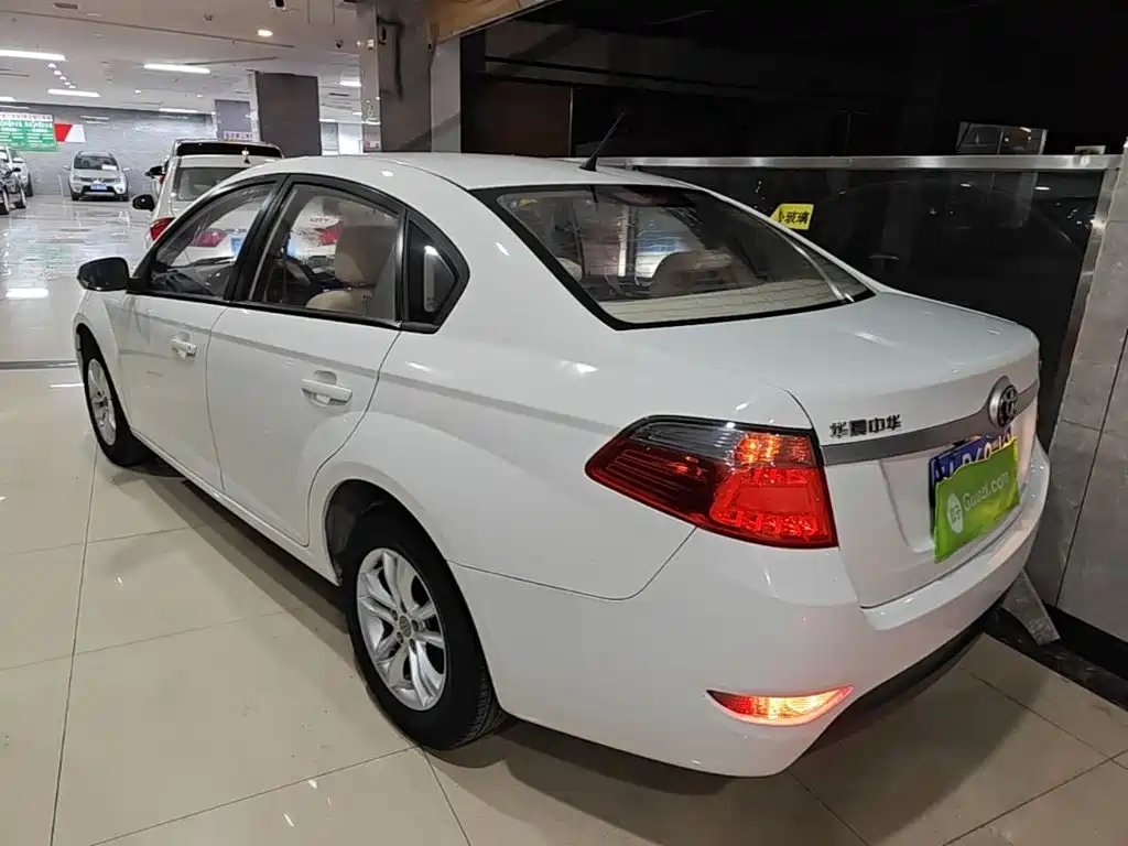 Zhonghua H330 — миниатюра 5