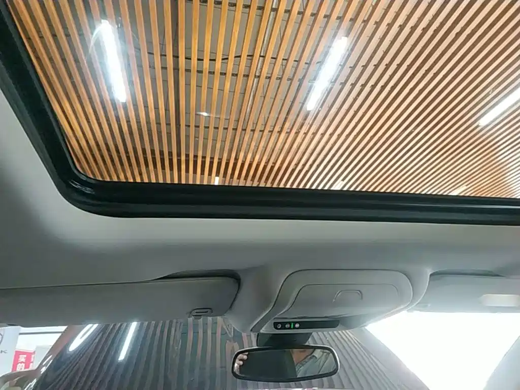 Buick Enclave — миниатюра 18