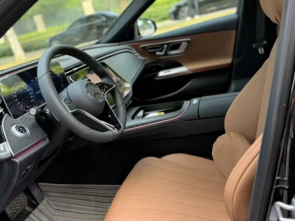 Mercedes-Benz E-Class — миниатюра 4