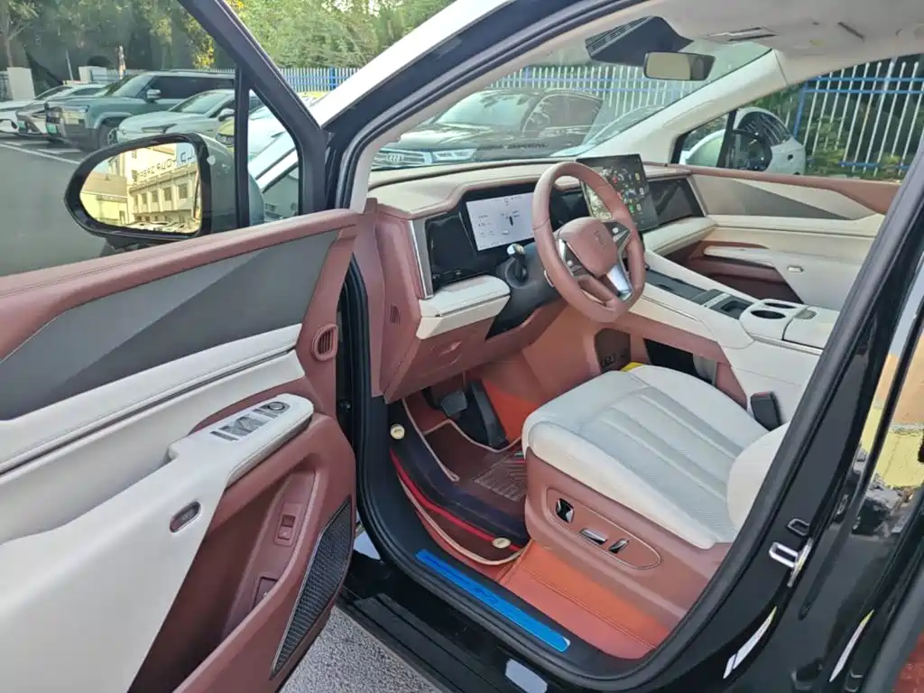 BYD Xia — миниатюра 16