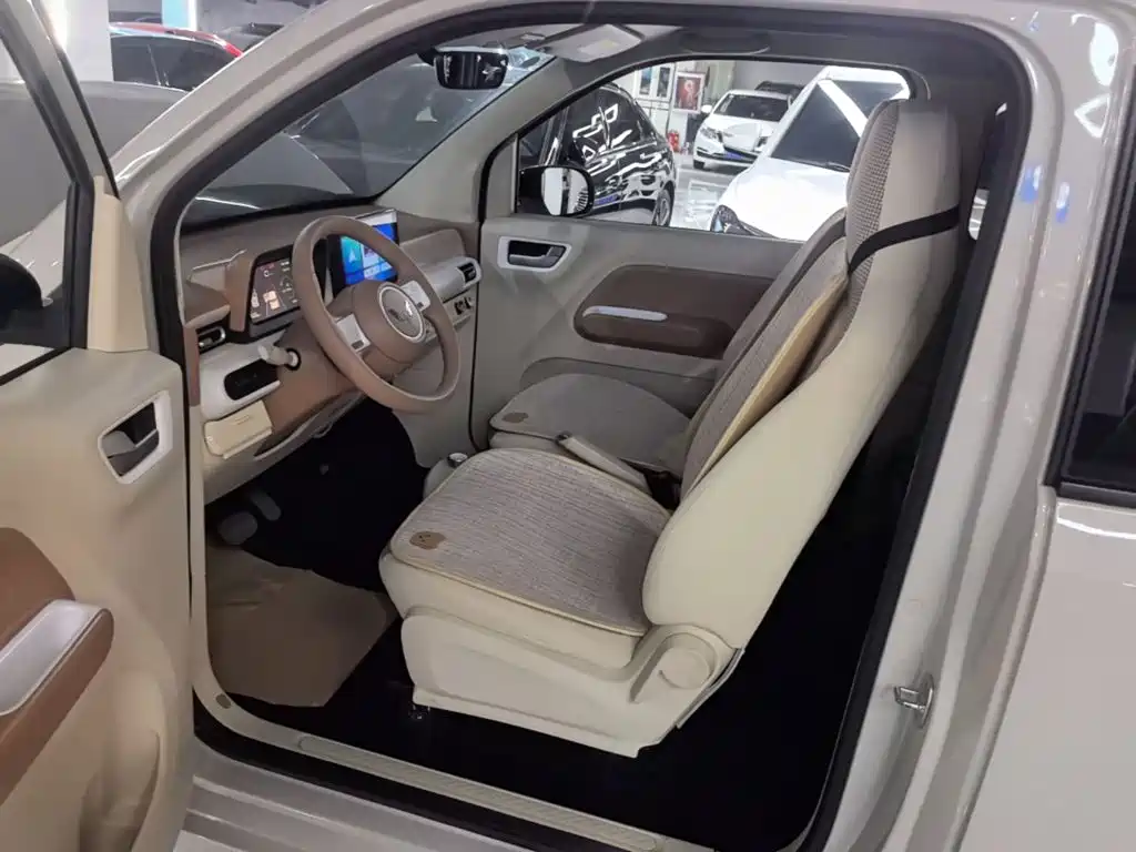 Wuling MINIEV — миниатюра 16