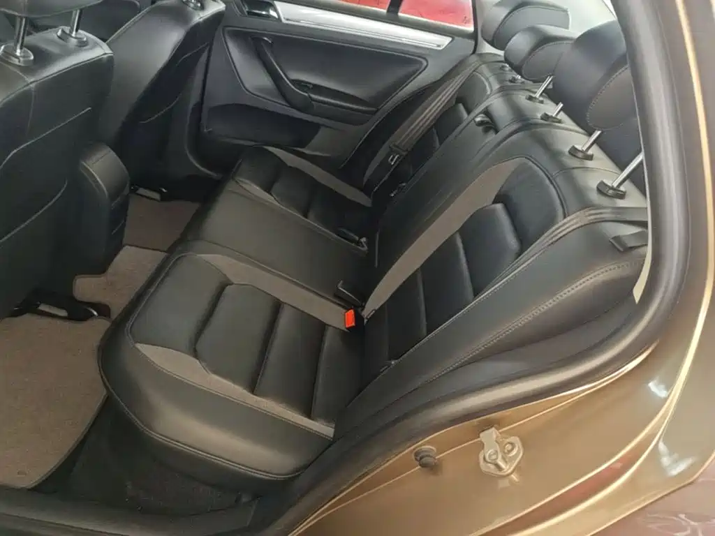 Volkswagen Bora — миниатюра 17