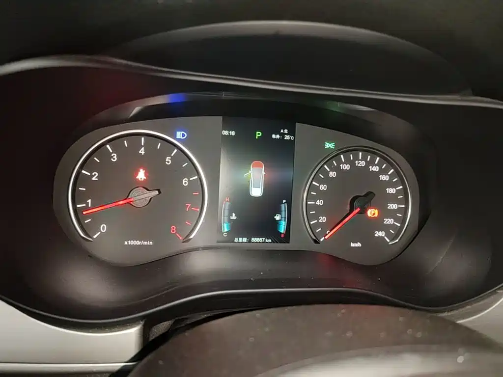 BYD MAX — миниатюра 12