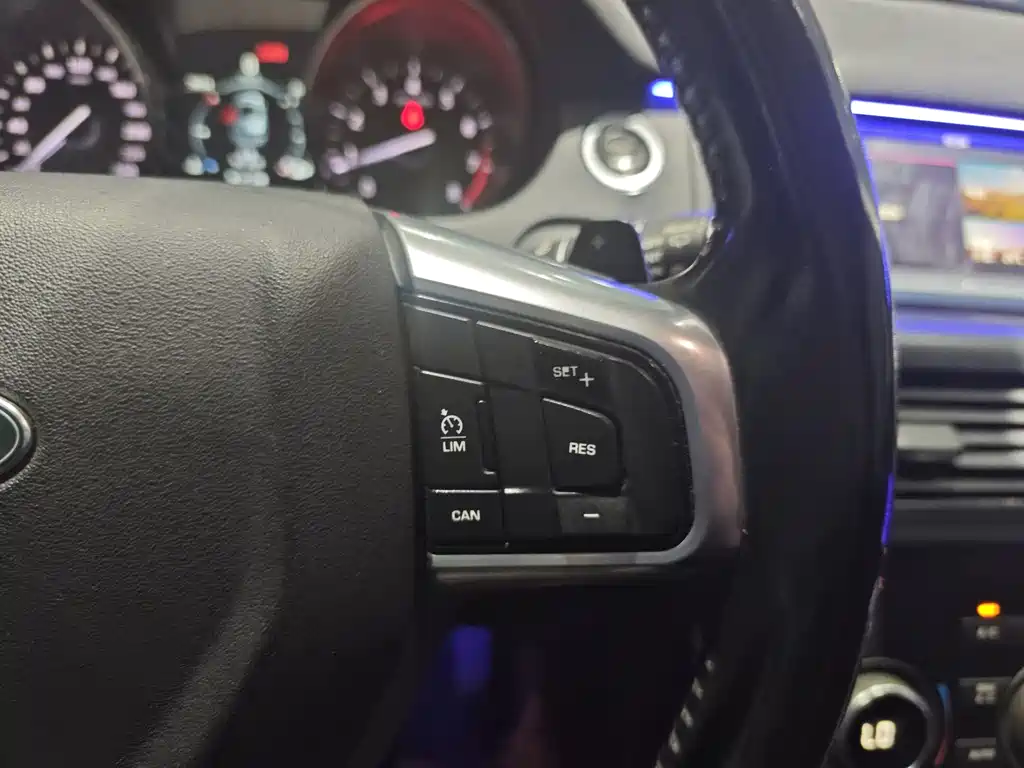 Land Rover Discovery Sport — миниатюра 16