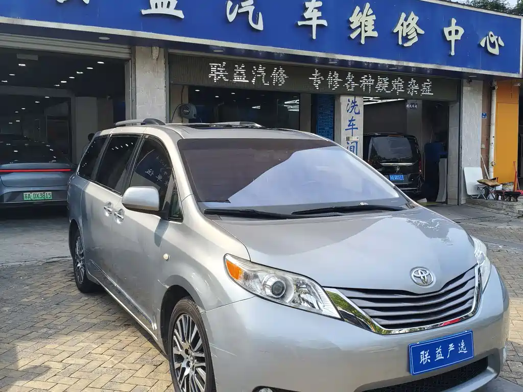 Toyota Sienna 2017