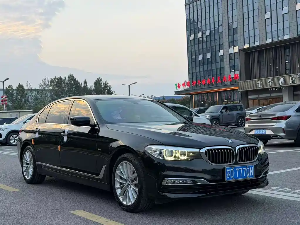 BMW 5 Series — миниатюра 2