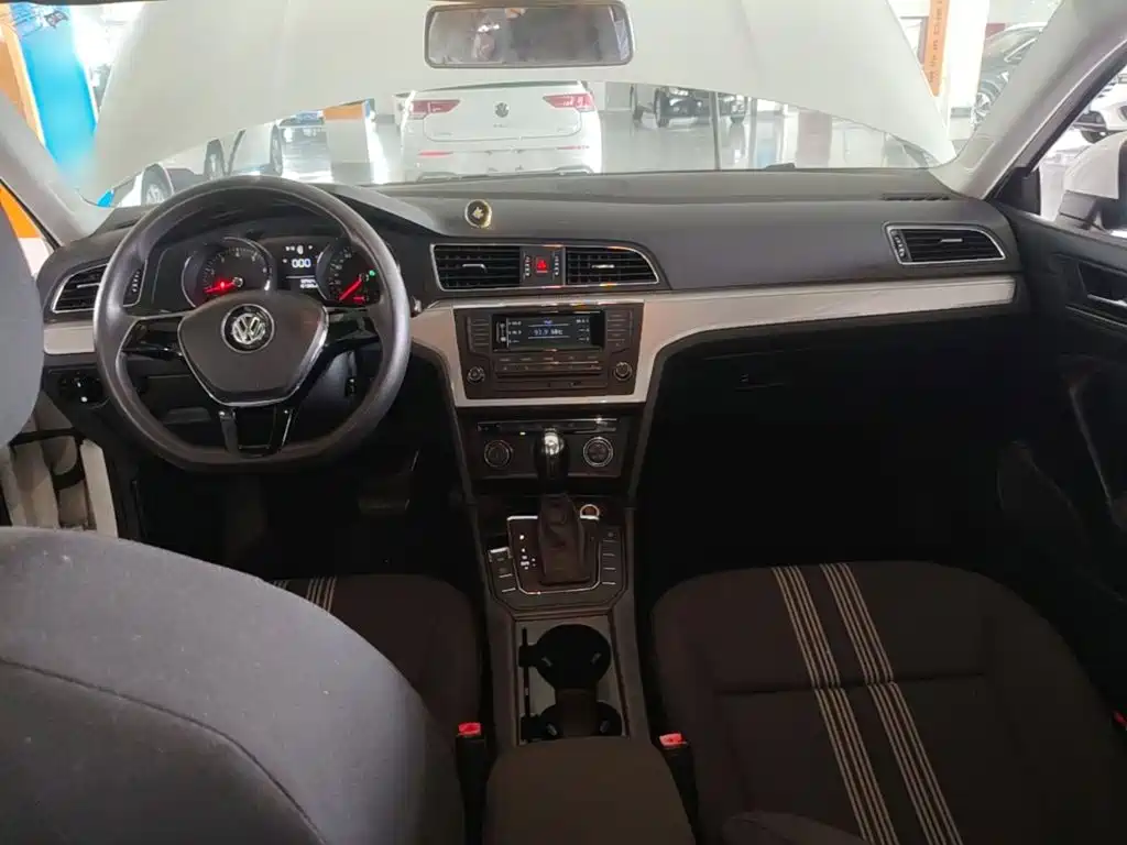 Volkswagen Lamando — миниатюра 10
