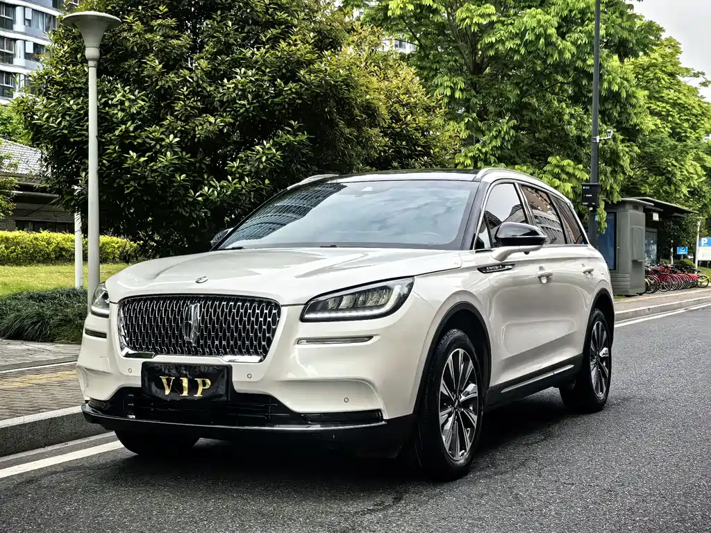 Lincoln Corsair 2021