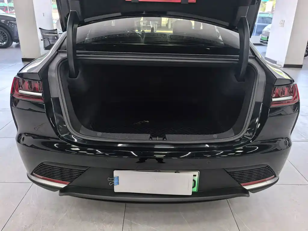 BYD Han — миниатюра 18