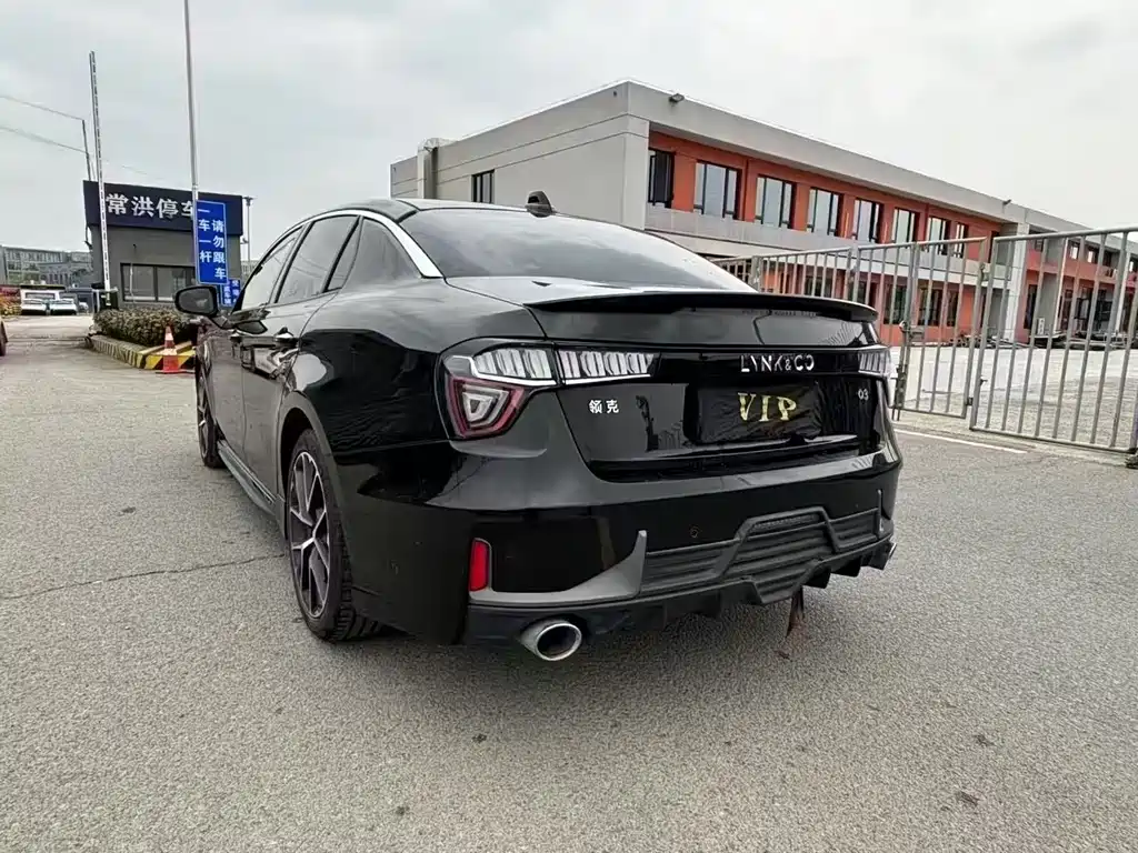 Lynk & Co 03 — миниатюра 6
